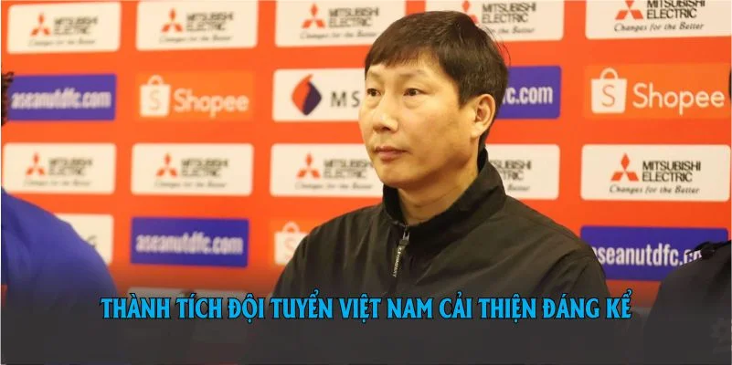 Thành tích đội tuyển Việt Nam cải thiện đáng kể dưới sự dẫn dắt của HLV Kim Sang Sik